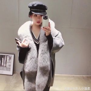 Luxury fluffy Italy fox fur cape